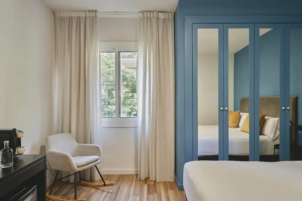 DOUBLE WITH DOUBLE BED Room, Arenas Atiram Hotel, Barcelona
