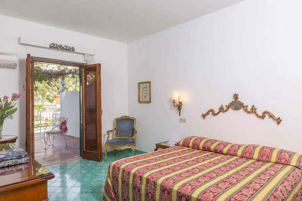 Room, Hotel Poseidon, Naples