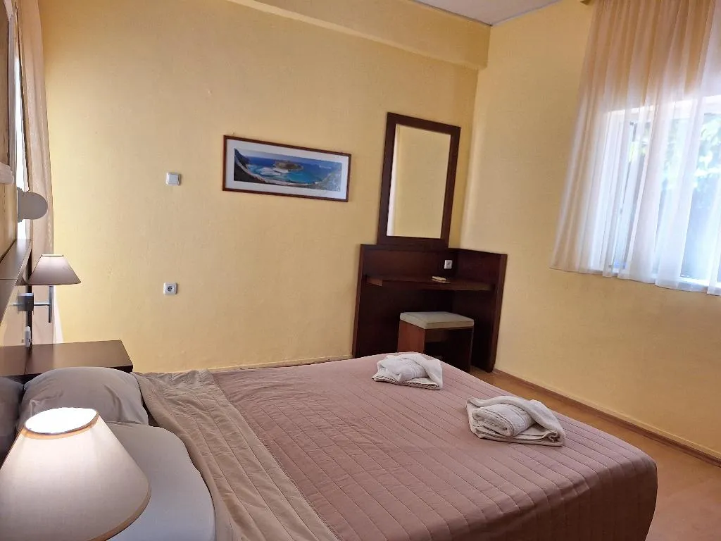 APARTMENT TWO BEDROOMS ONE BATHROOM Room, Perla Beach, Crete
