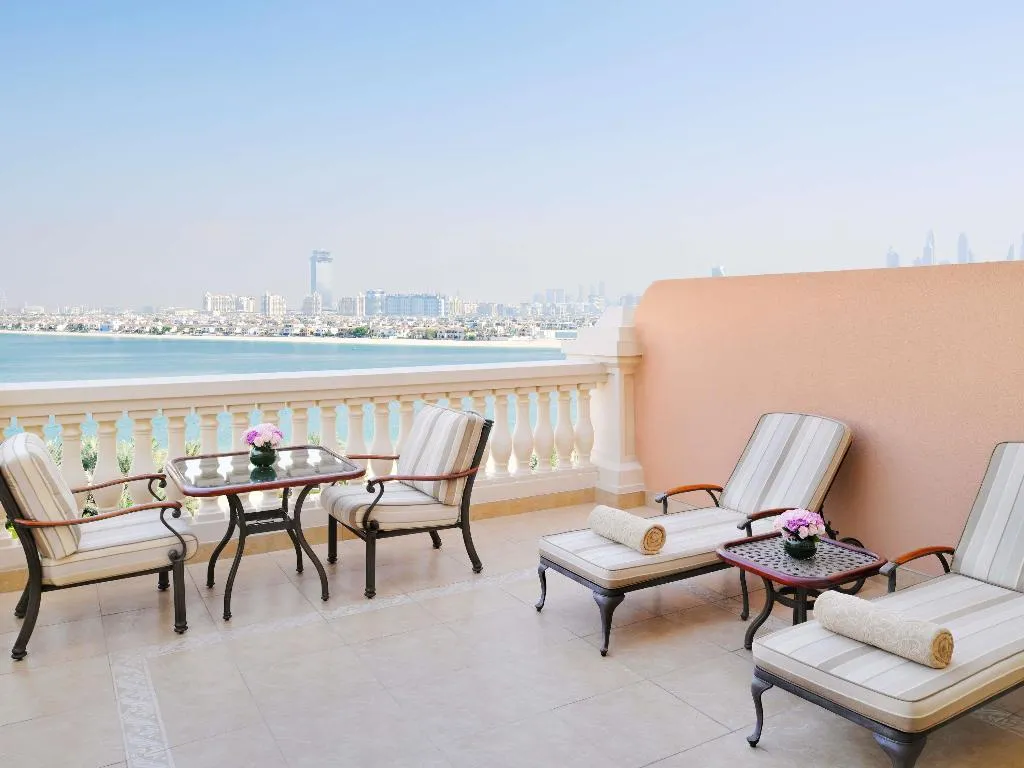 Room, Raffles The Palm Dubai, Dubai