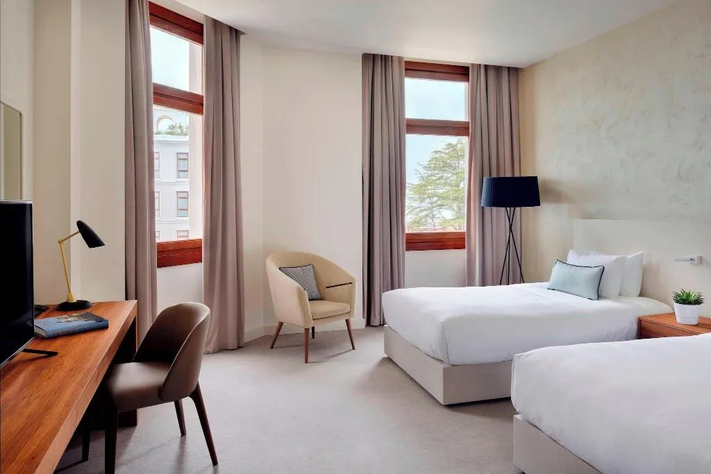 TWIN DELUXE Room, JW Venice, Venice