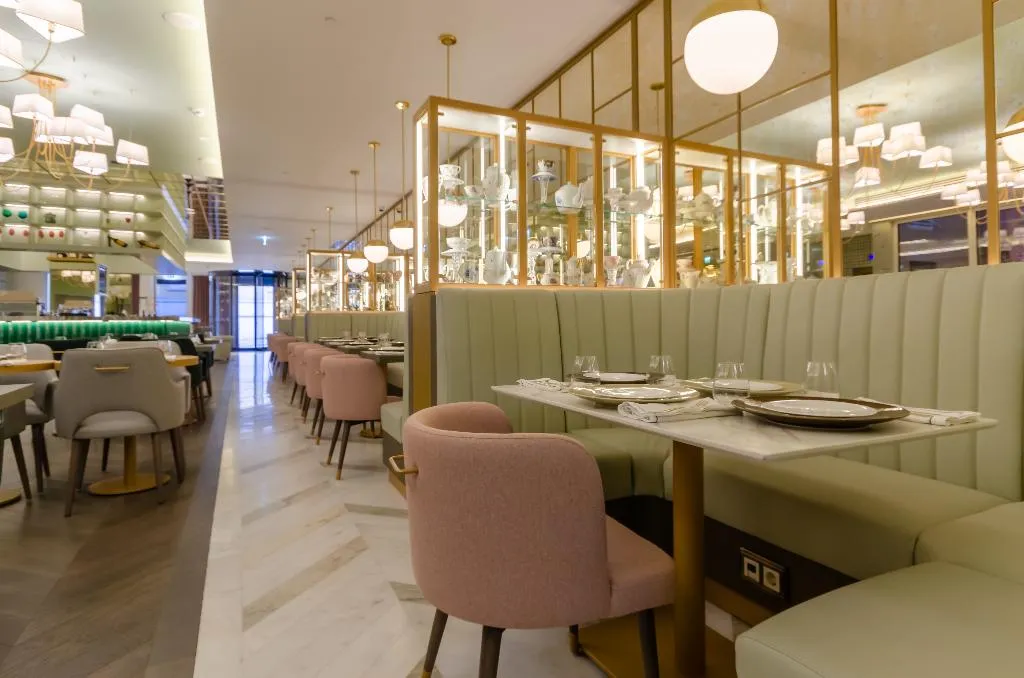 Restaurant, The Emerald House Lisbon, Curio Collection by Hilt, Lisbon