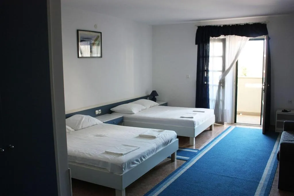 Room, Ivan, Split