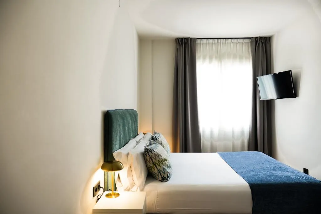 SINGLE STANDARD Room, Arenas Atiram Hotel, Barcelona