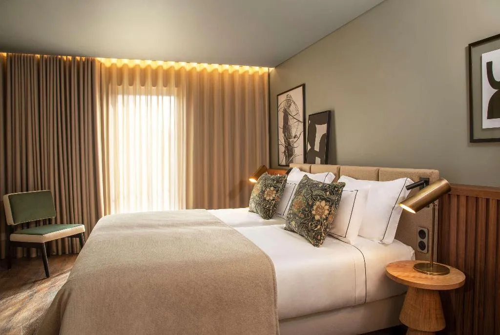 TWIN DELUXE Room, Fontinha Porto A Trademark Collection By Wyndham, Porto