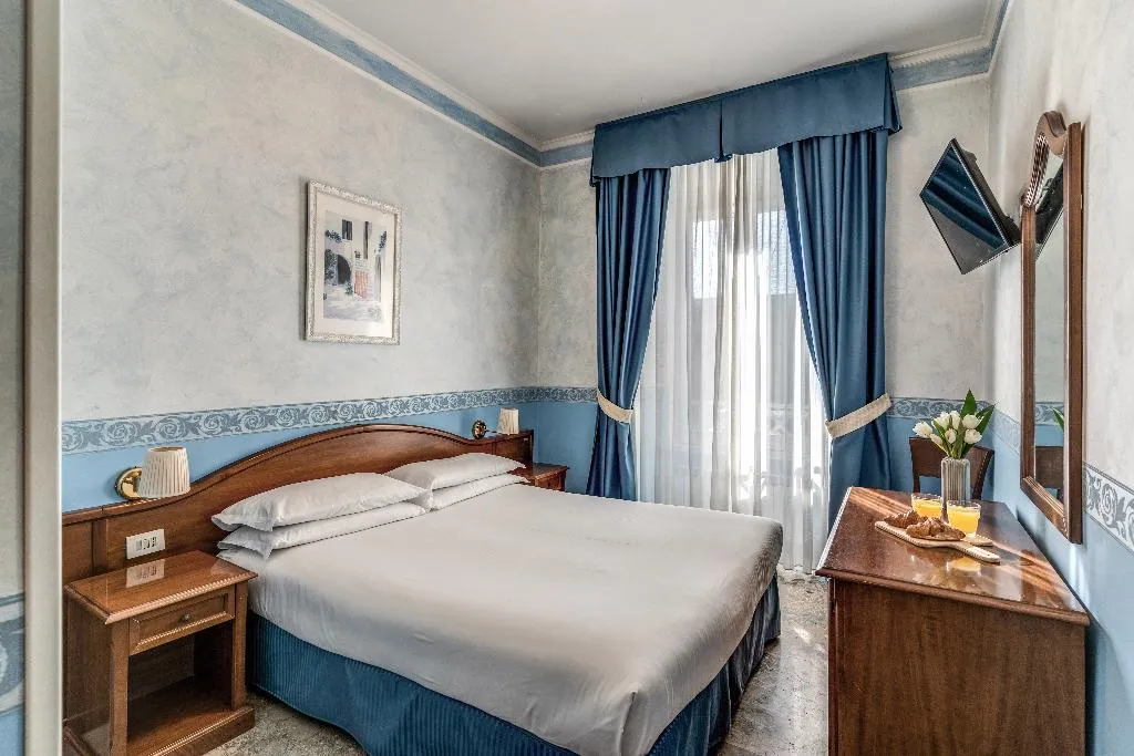DOUBLE SUPERIOR Room, Hotel Orazia, Rome