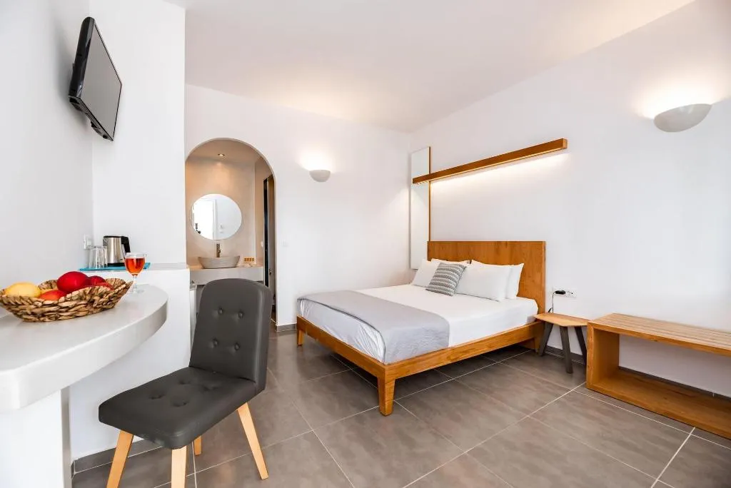 Room, Stelios Place, Santorini