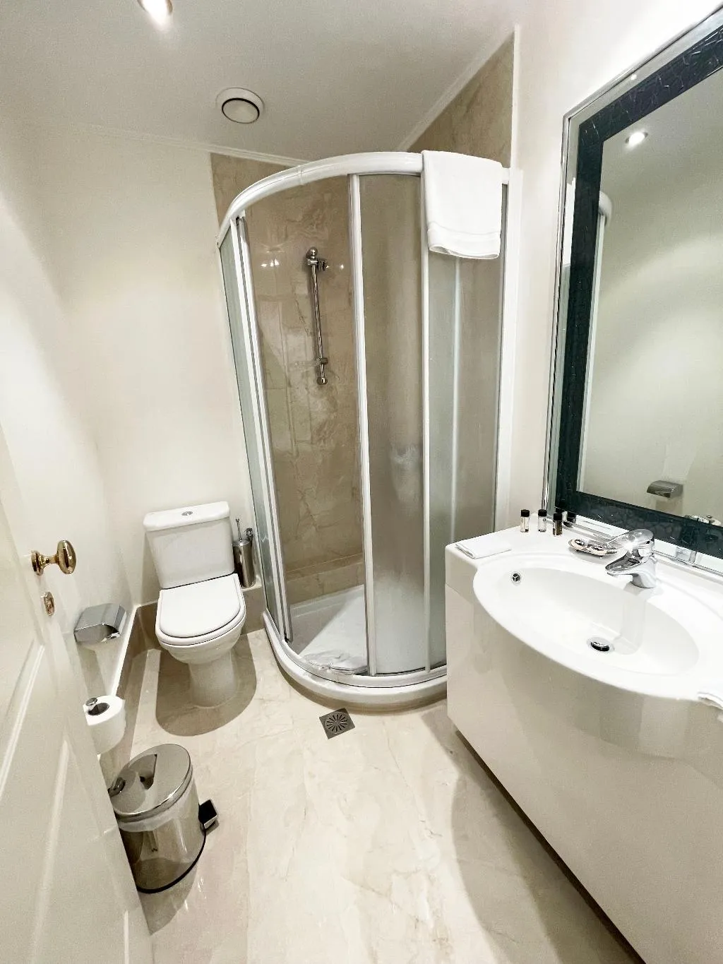 SUITE CAPACITY 3 TWO BEDROOMS Room, Theoxenia House, Athens
