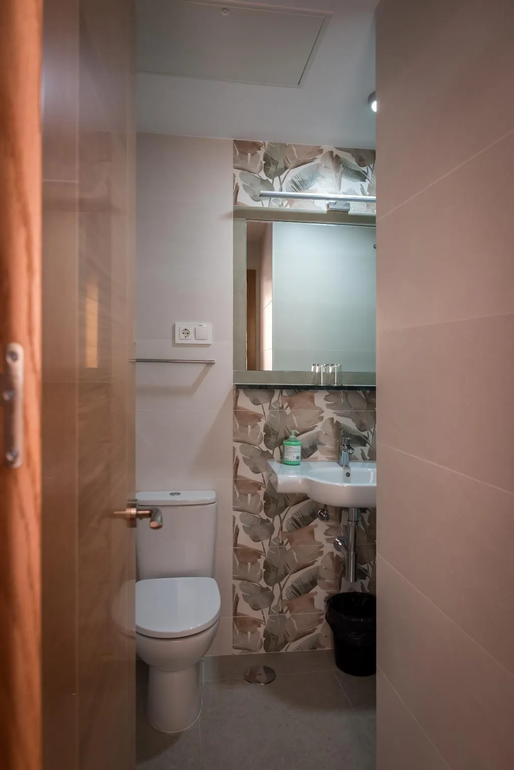 TWIN INNER Room, San Antonio, Madrid