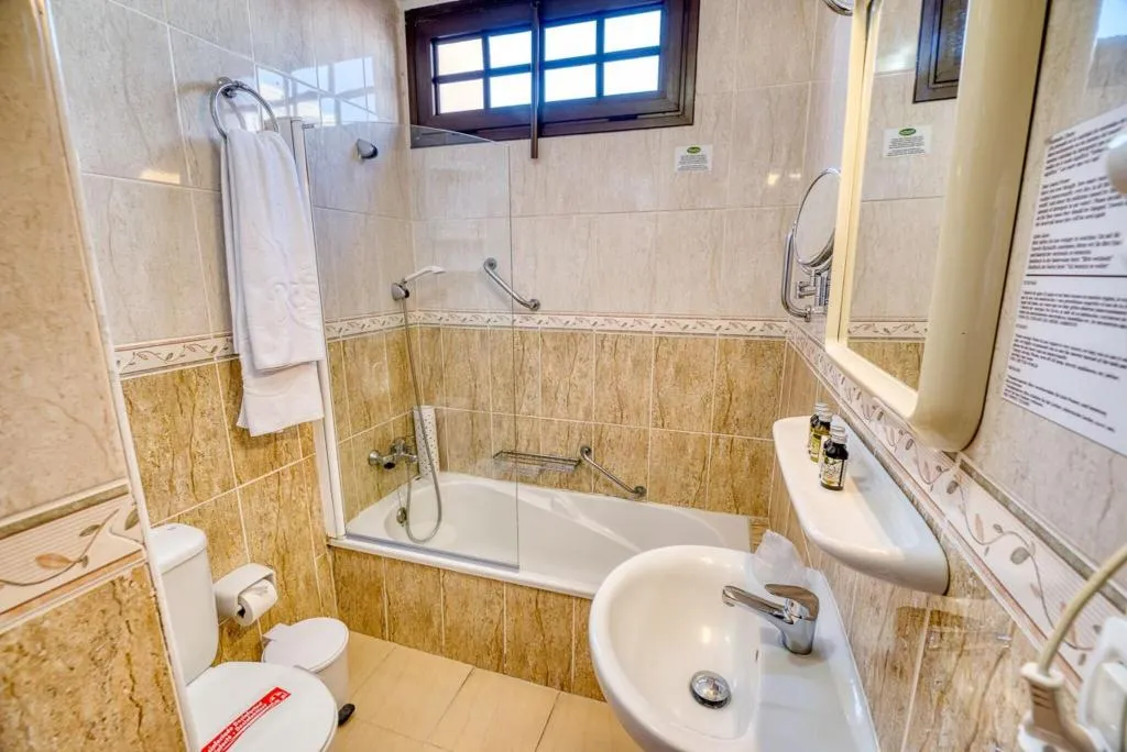 APARTMENT TWO BEDROOMS Room, Las Rosas, Tenerife