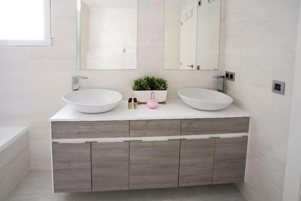 APARTMENT CAPACITY 8 THREE BEDROOMS Room, HQ Rooms San Vicente, Valencia