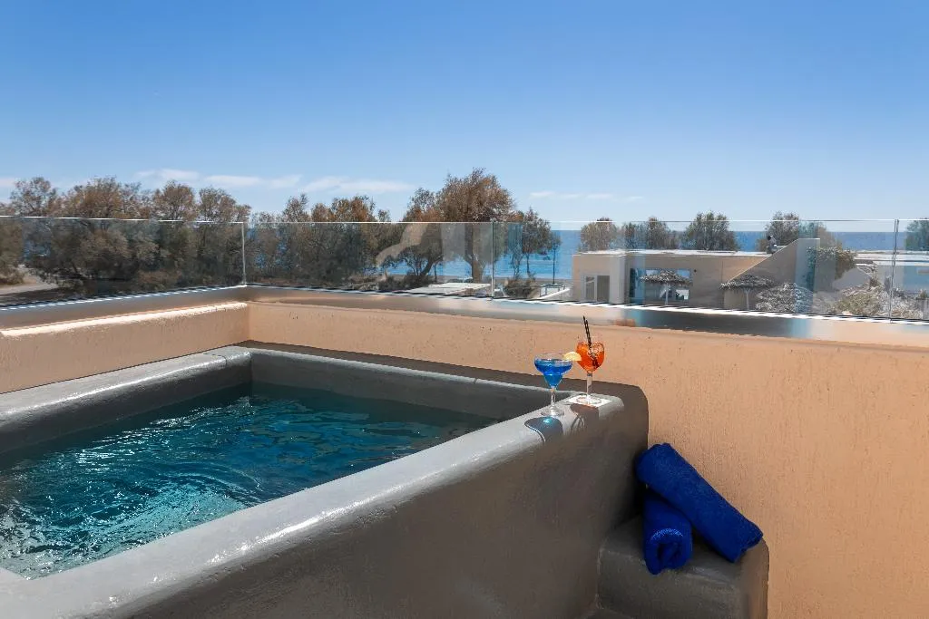 DOUBLE DELUXE SEA VIEW WITH BALCONY Room, Perissa Bay, Santorini