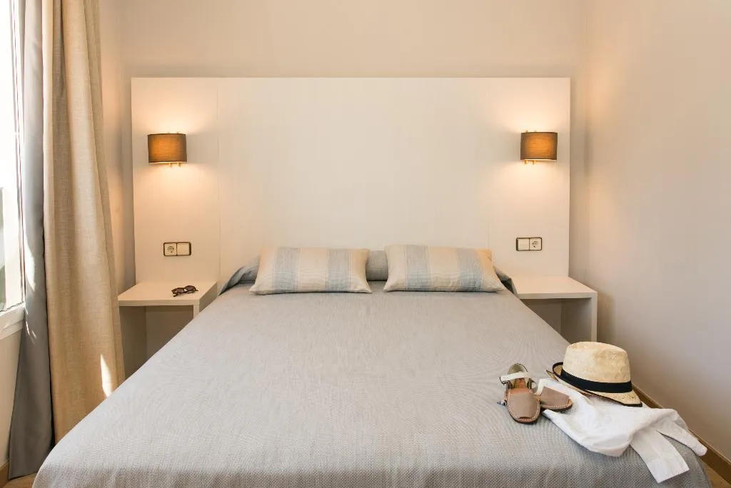 APARTMENT CAPACITY 4 TWO BEDROOMS Room, Minura Cala Galdana & Apartamentos d´Aljandar, Menorca