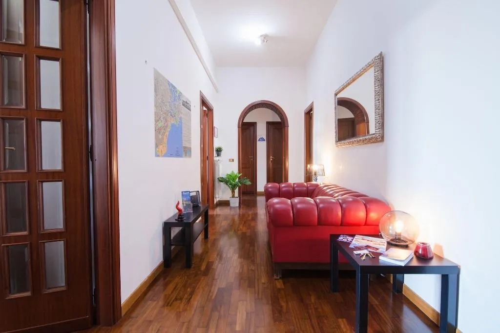 Lobby, Napolicentro Mare, Naples