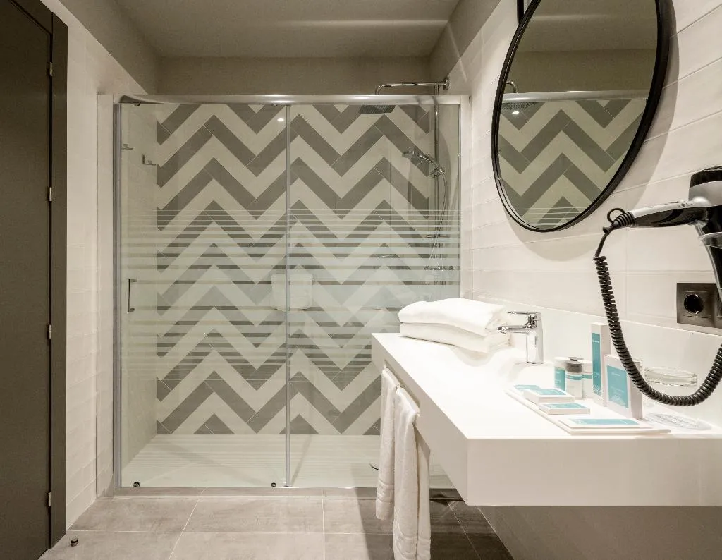 DOUBLE SINGLE USE STANDARD Room, Ilunion Alcora Sevilla, Seville