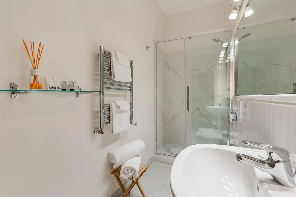 Room, Rome Charming Suites, Naples