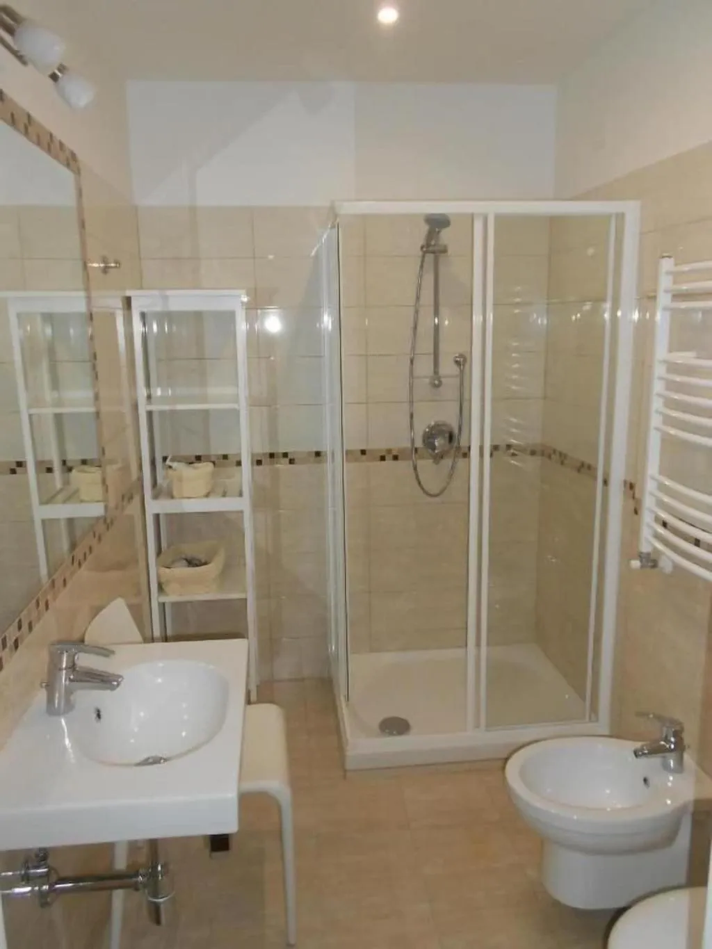 Room, B B Five Roma, Rome