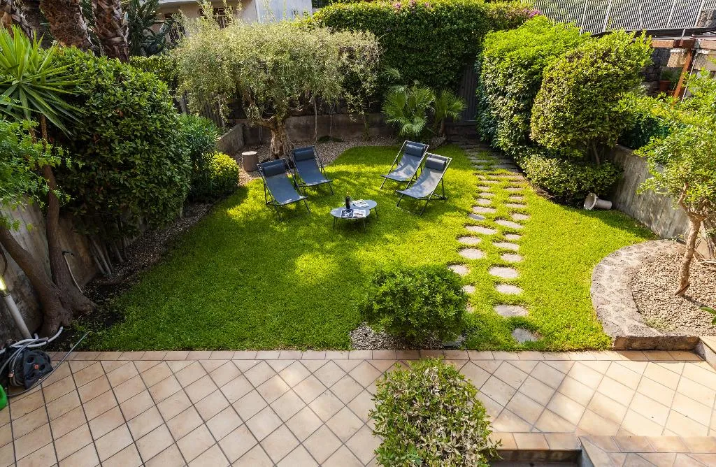 VILLA FIVE BEDROOMS Room, The Villa by Ferrini Home, Catania