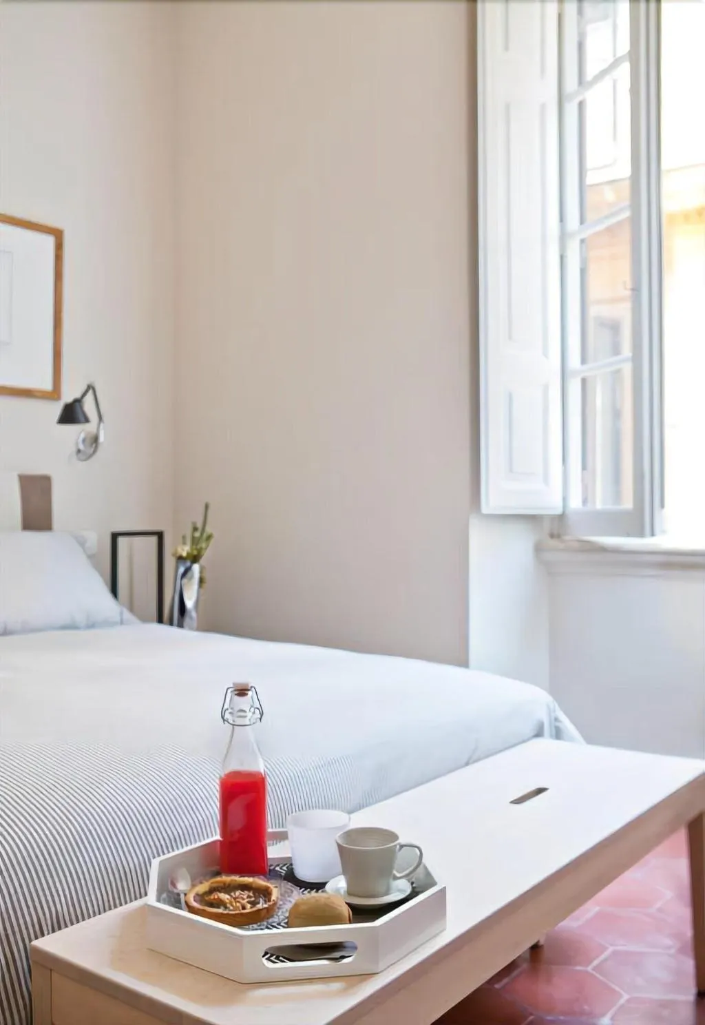 Room, Mynavona, Rome
