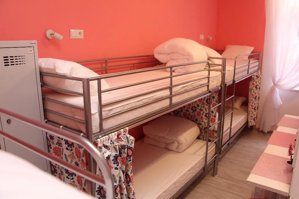 Bed in dormitory FEMALE ROOM Room, Lorf Hostel&Coffee, Krakow