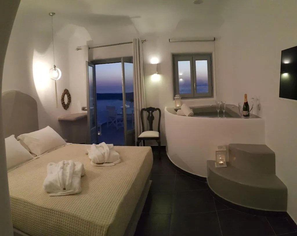 Room, Unique Suites, Santorini