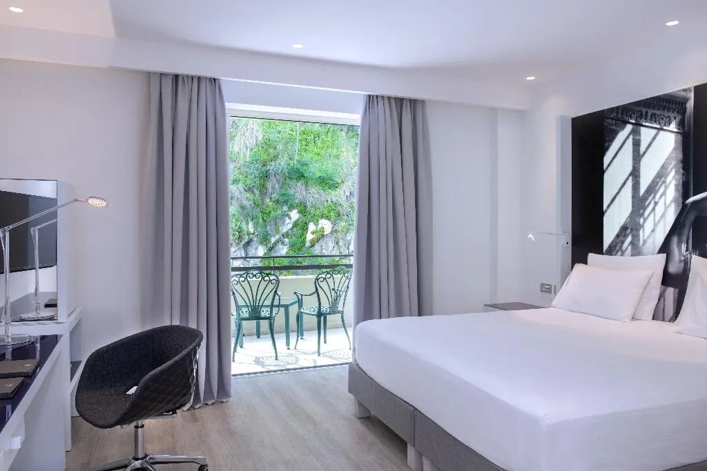 DOUBLE SINGLE USE SUPERIOR Room, Hilton Sorrento Palace, Naples