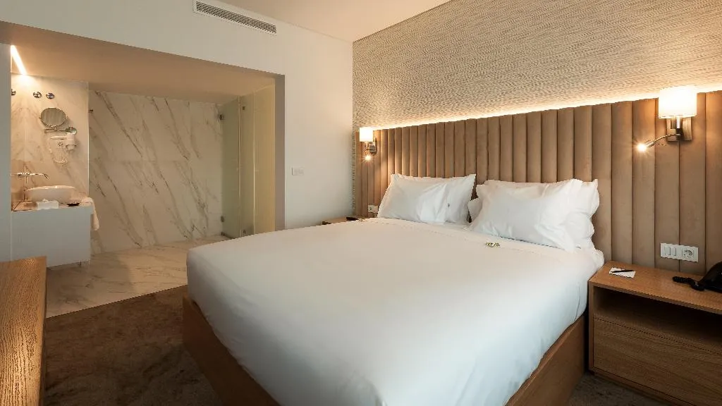 DOUBLE DELUXE Room, Douro Royal Valley Hotel & Spa, Porto