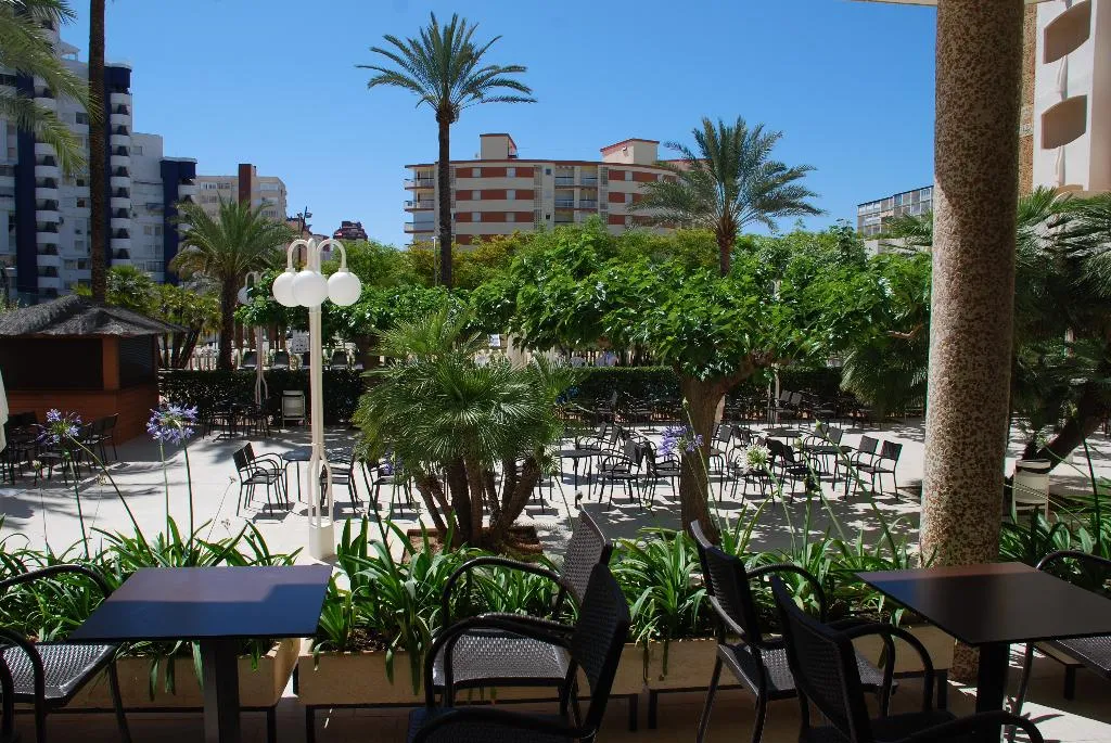 Sports and Entertainment, Los Robles, Valencia