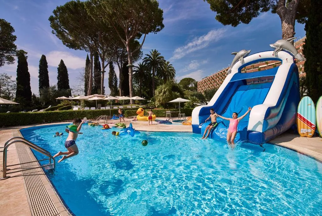 Pool, Rome Cavalieri, A Waldorf Astoria Hotel, Rome
