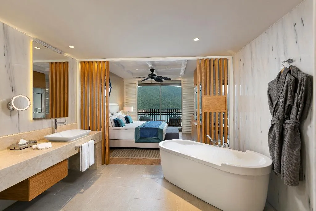 DOUBLE DELUXE SEA VIEW Room, Titanic Luxury Collection Bodrum, Bodrum