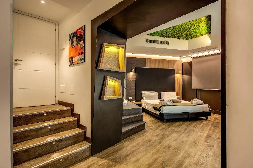 Room, Trevi Collection, Rome