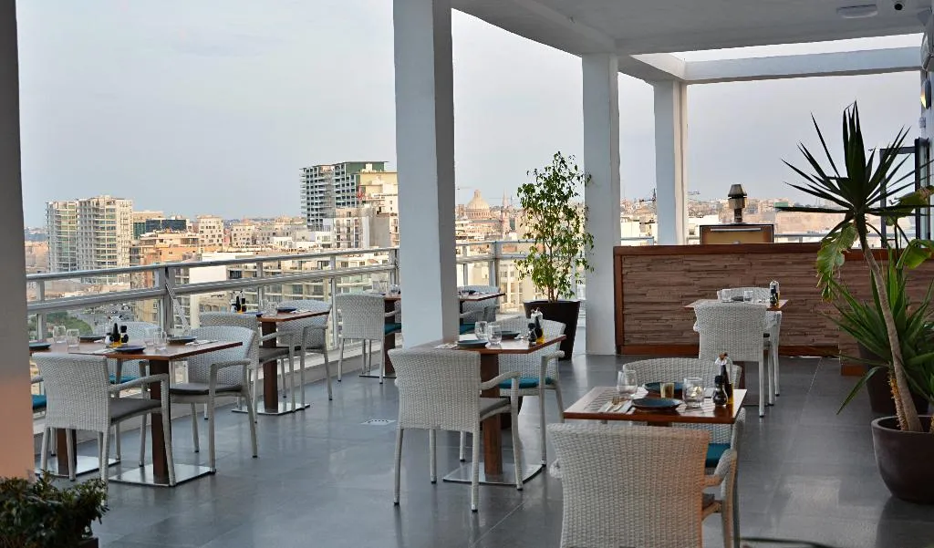 Bar, The Preluna Hotel, Malta