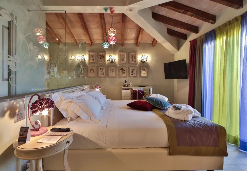 DOUBLE QUEEN SIZE BED Room, Hotel Ville sull’Arno - Preferred Hotels & Resorts, Florence