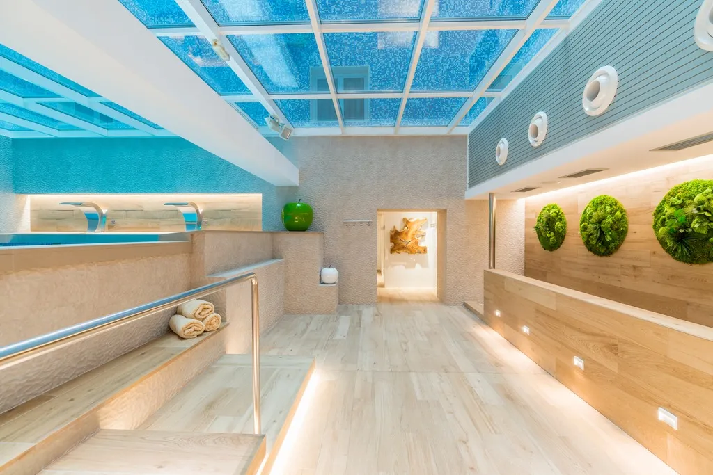 Sports and Entertainment, Salles Hotel Pere IV, Barcelona