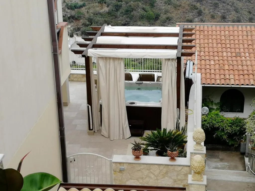 General view, Le Villette, Taormina