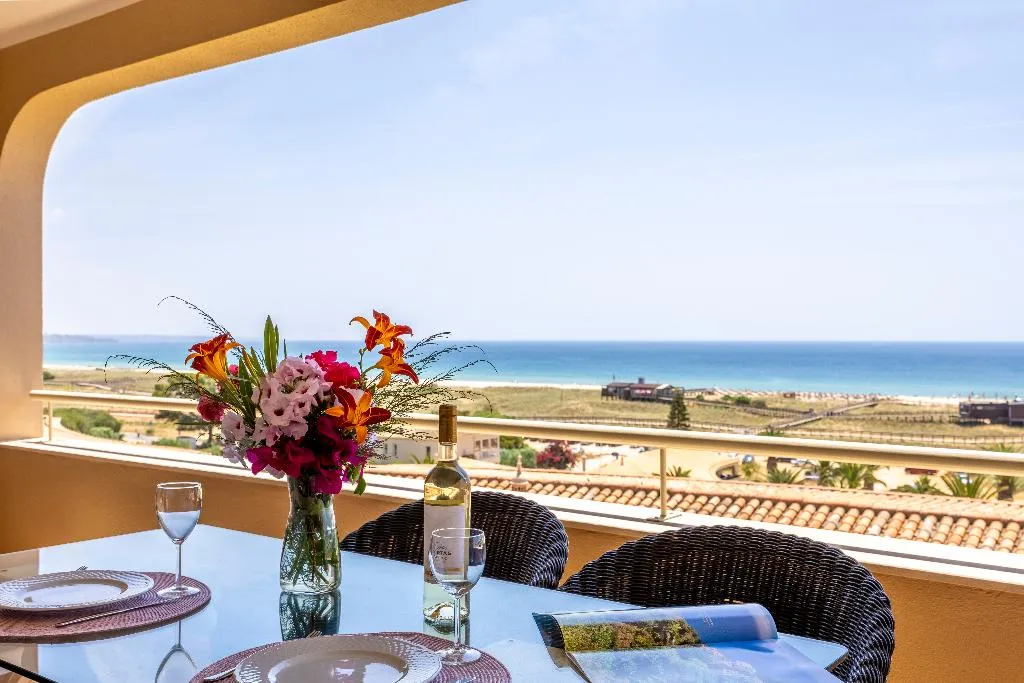APARTMENT PENTHOUSE Room, Vila Palmeira, Algarve
