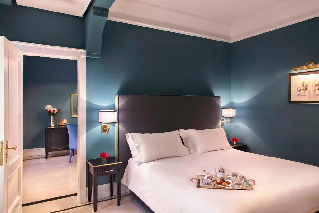 Room, Grand Hotel Santa Lucia, Naples