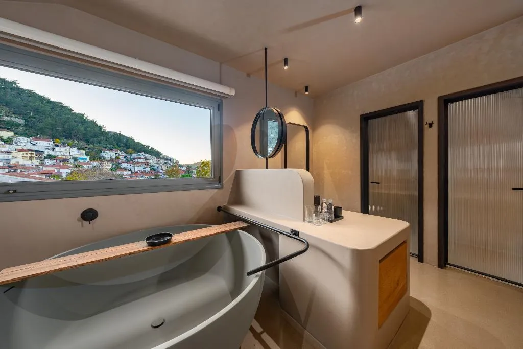 DOUBLE DELUXE QUEEN BED Room, Roome, Dalaman