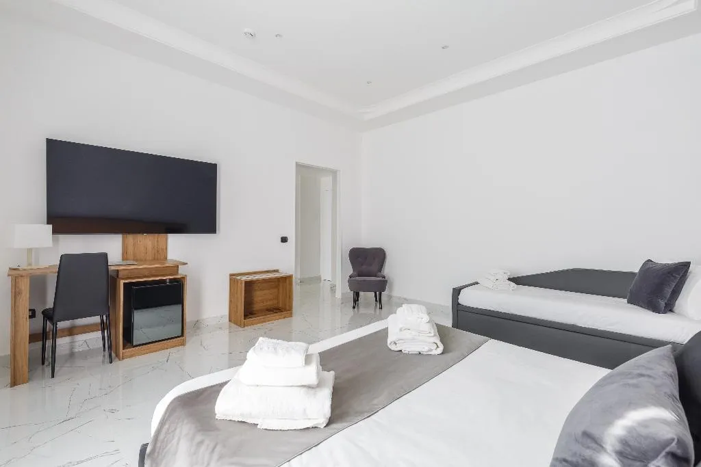 SUITE MOUNTAIN VIEW Room, Sant'Angelo Suites, Naples
