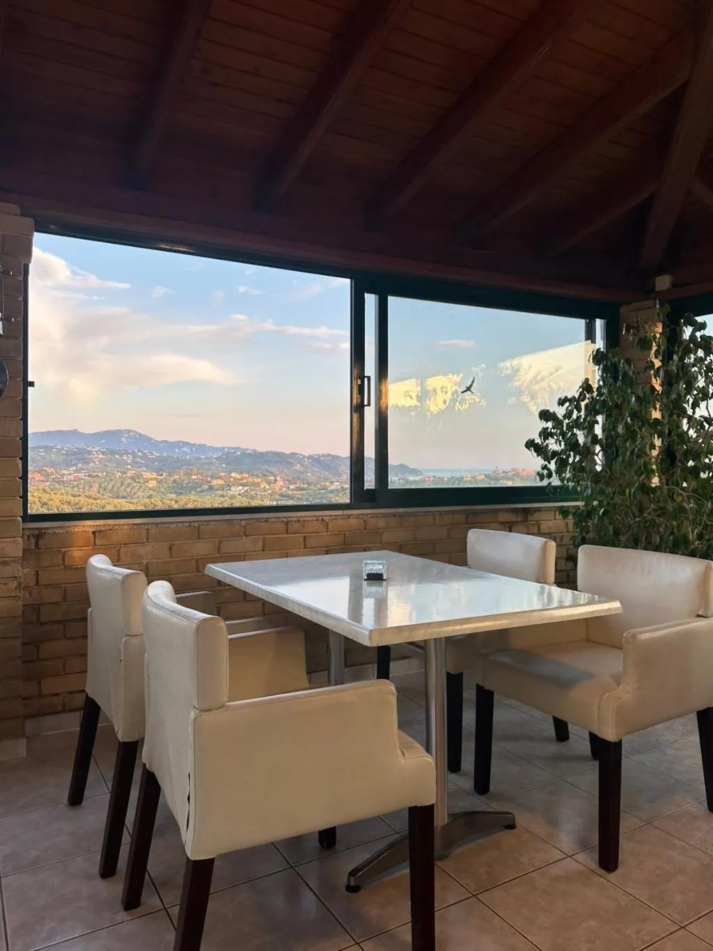 Restaurant, Nikos Apartments Corfu, Corfu