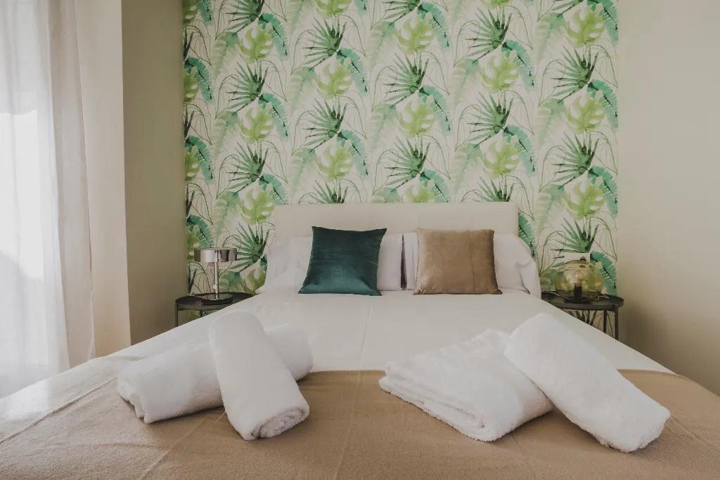 APARTMENT CAPACITY 6 THREE BEDROOM Room, HQ Rooms San Vicente, Valencia