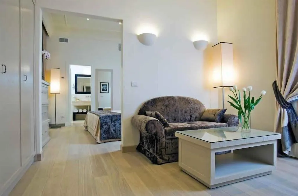 JUNIOR SUITE KING SIZE BED Room, Albergo Palazzo Decumani, Naples
