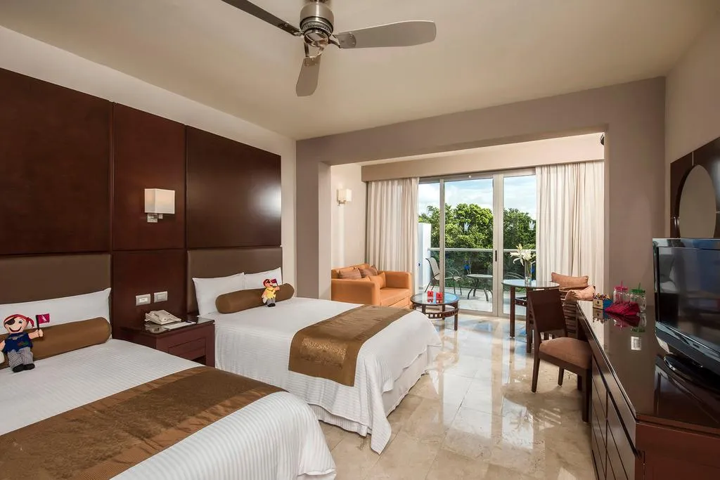 FAMILY ROOM CLUB Room, Family Club Princess, Playa Del Carmen