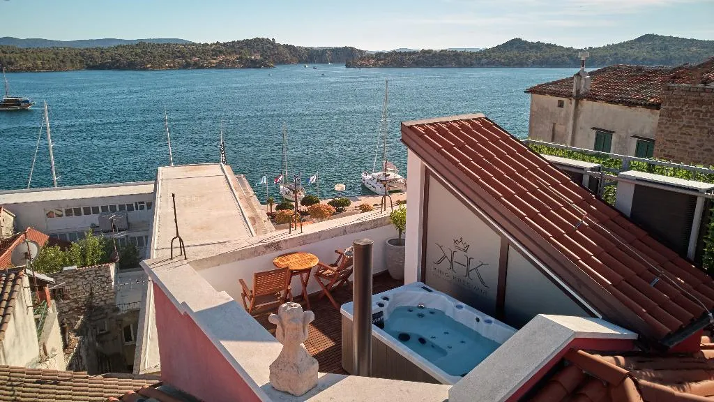 SUITE WITH TERRACE Room, Palace Divnic by Armerun Heritage Hotel, Split
