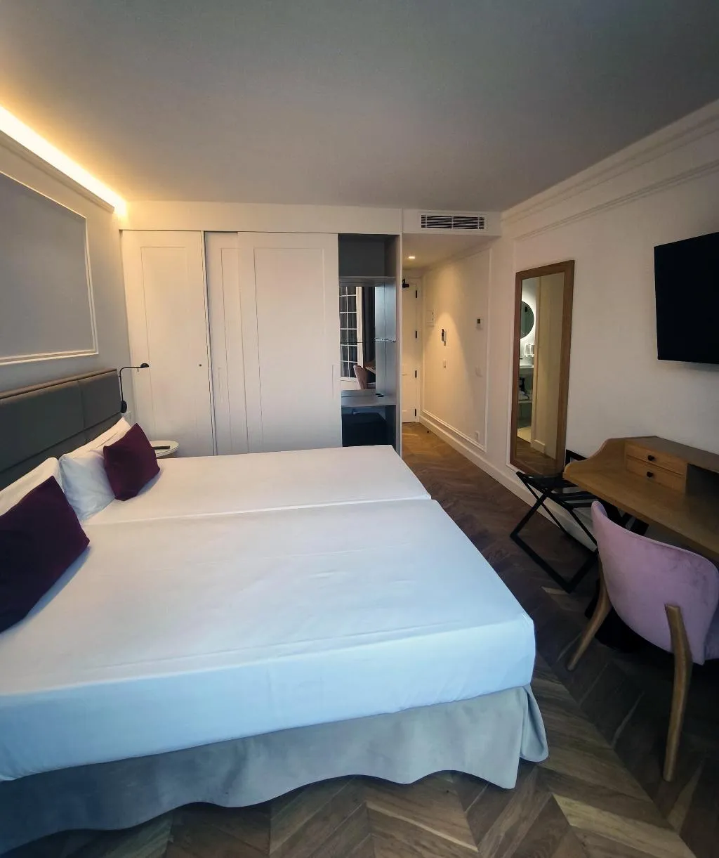DOUBLE PROMO Room, Senator Port Mahon, Menorca