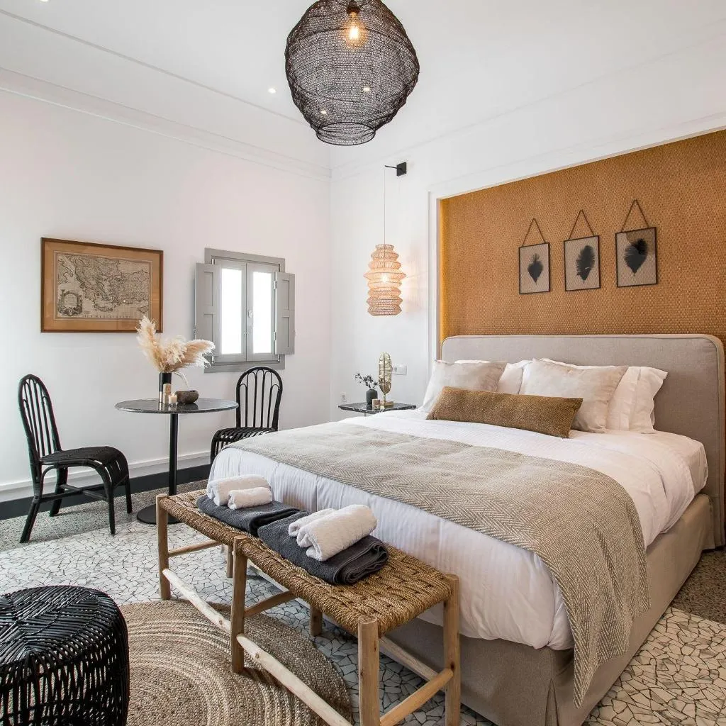 Room, Amelot Art Suites, Santorini