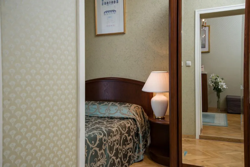 SINGLE STANDARD Room, Grand Hotel, Krakow
