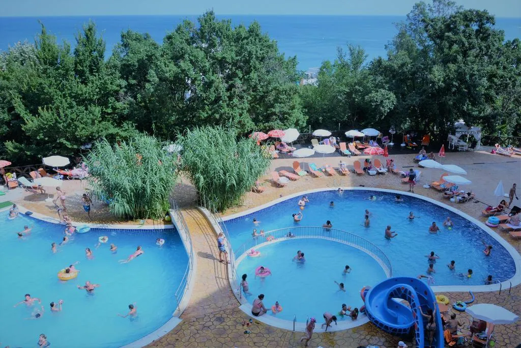 Pool, LTI Berlin Green Park, Varna