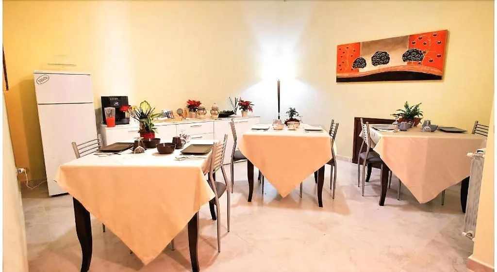Room, Temples Rooms, Catania