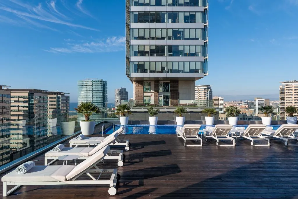 Pool, Leonardo Royal Hotel Barcelona Forum, Barcelona
